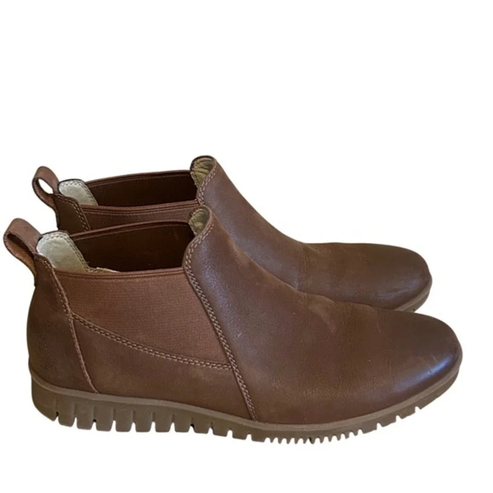 Dansko step into